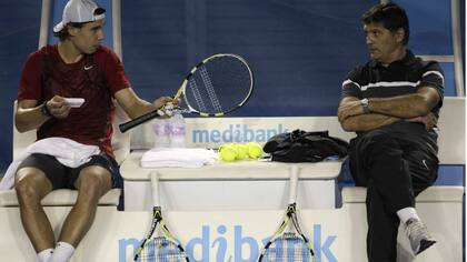 Rafael Nadal y Toni trabajaron juntos hasta el final de la temporada 2017; fue el entrenador quien le recomendó a su sobrino que jugara al tenis con la mano izquierda pese a ser diestro, para tener ventaja en el circuito.