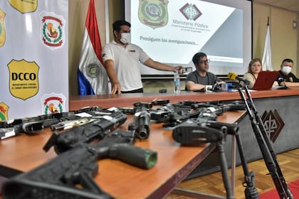 El fiscal antidrogas paraguayo Marcelo Pecci habla en Asunción; días después fue asesinado en Colombia por sicarios
