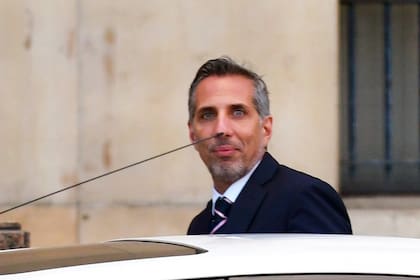 El fiscal Diego Luciani tiene una custodia de cuatro efectivos que rotan por turno; no la incrementaría pese al cruce que tuvo con una señora en un restaurant marplantense