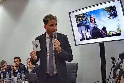 El fiscal general adjunto de San Isidro, Patricio Ferrari, durante su alegato en el debate donde fue juzgado Nicolás Pachelo