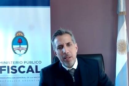 El fiscal Luciani, recusado por Cristina Kirchner, continuó relatando las evidencias que apuntan contra la vicepresidenta