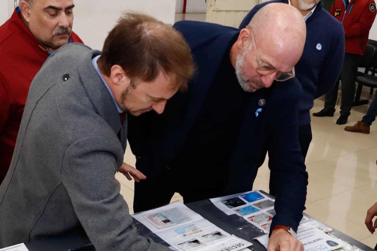 El fiscal Moyano, de Azul y Waldo Wolff, ministro de seguridad porteño