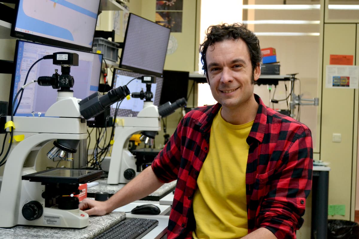 El físico Andrés Castellanos ganó hace seis meses en España el Premio Nacional de Investigación para Jóvenes