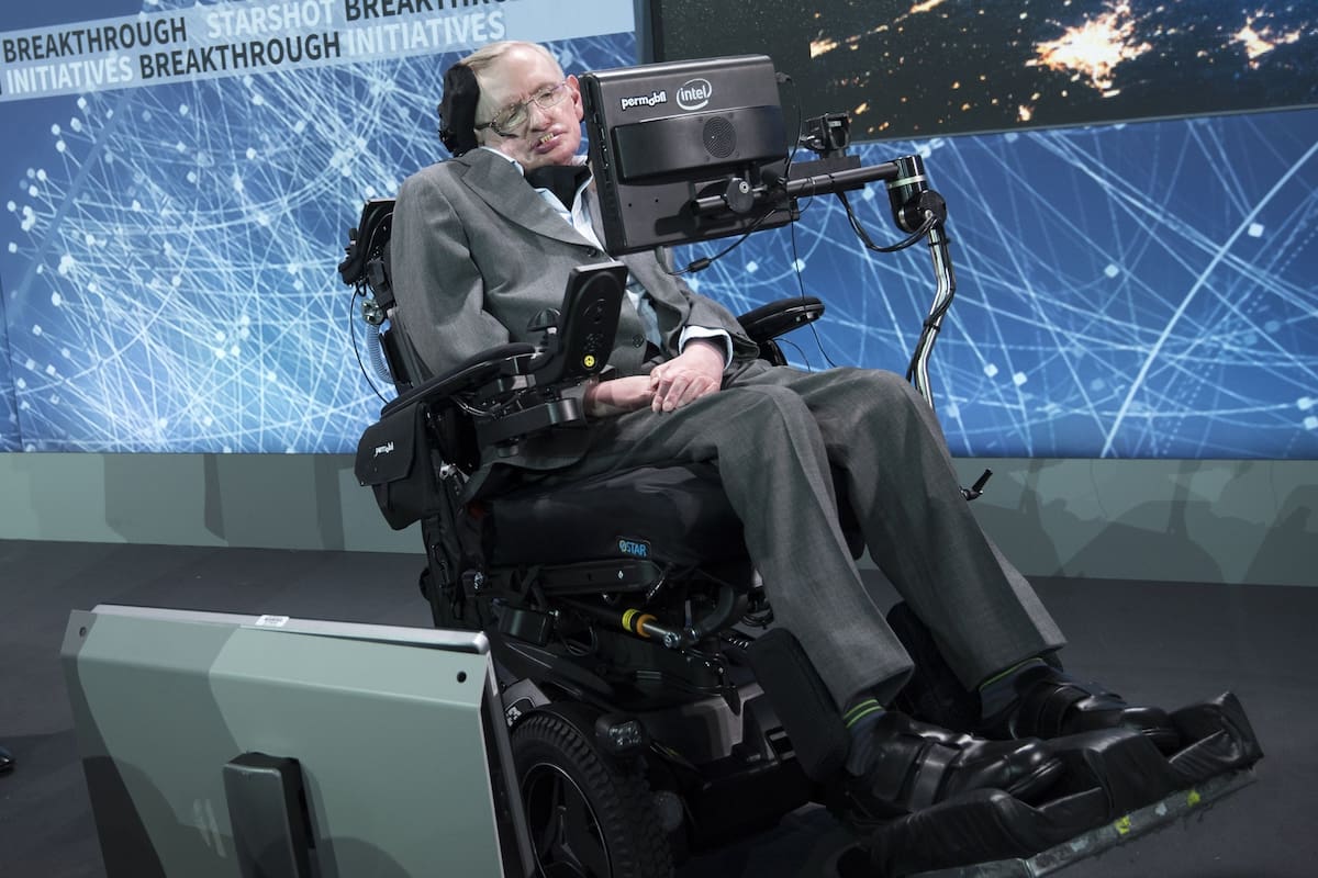 El físico falleció en marzo, a sus 76 años, después de batallar una esclerosis lateral amiotrófica (ELA) por años