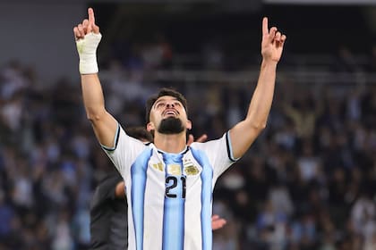El 'Flaco' López cerró la goleada de la selección argentina frente a Bolivia en el estadio Mario Alberto Kempes