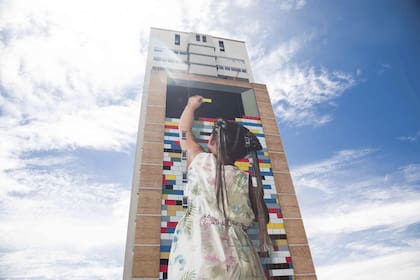 El flamante mural de Martín Ron en Banfield