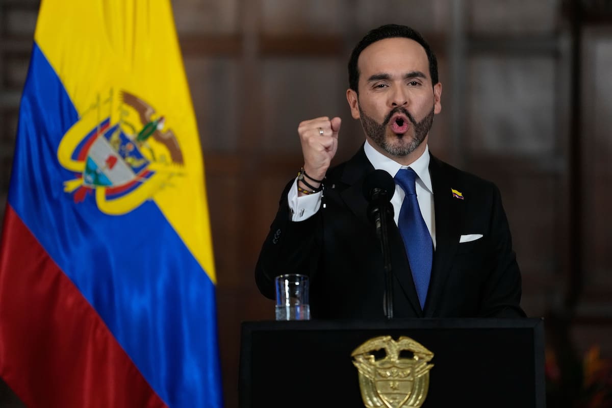 El flamante presidente colombiano, Abelardo de la Espriella, ha iniciado una ofensiva militar contra grupos armados ilegales