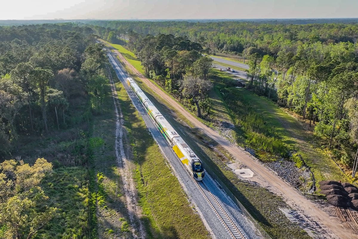 El flamante tren que conecta Miami con Orlando en apenas tres horas y media
