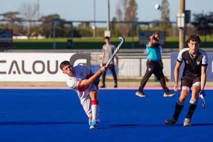 El flick de un jugador de Banco Provincia ante Universitario de La Plata