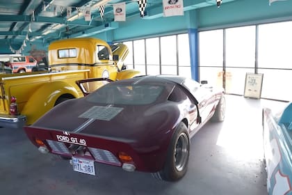 El Ford GT 40 visto desde atrás