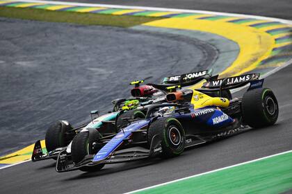El formidable sobre paso de Colapinto a Lewis Hamilton en Interlagos