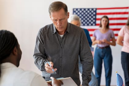 El formulario I-765 le permite a los extranjeros realizar labores en Estados Unidos de manera legal