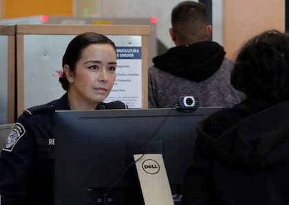 El Formulario I-94 registra las fechas de llegada y salida de las personas que visitan EE.UU.