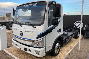El Foton E-Aumark, en el stand de la marca en Expoagro