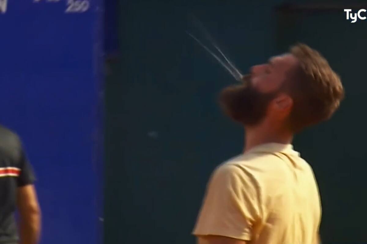 El francés Benoit Paire protagonizó un escándalo en el court central del Buenos Aires
