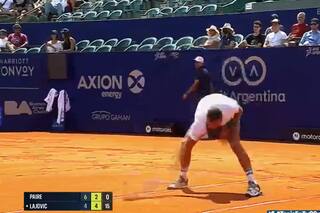 Furia y eliminación: el "francés rebelde" falló un match-point increíble y se despidió rápido de Buenos Aires