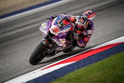 El francés Johann Zarco of France dio la vuelta más breve en las prácticas del viernes para el Gran Premio de Austria de MotoGP.
