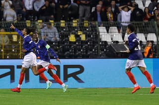 Italia logra una victoria dominante en la Liga de Naciones y Olise da triunfo tardío a Francia