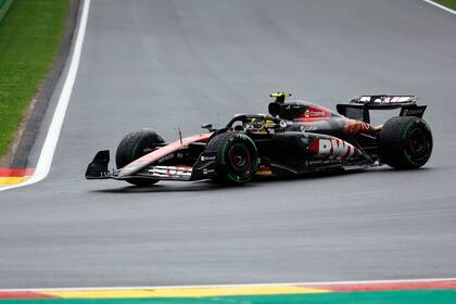 El francés Pierre Gasly compite por Alpine en el Gran Premio de Bélgica, el sábado 27 de julio de 2024, en Spa (AP Foto/Geert Vanden Wijngaert)