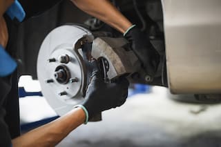 Los mecánicos explican cada cuántos kilómetros hay que cambiar las pastillas de freno del auto