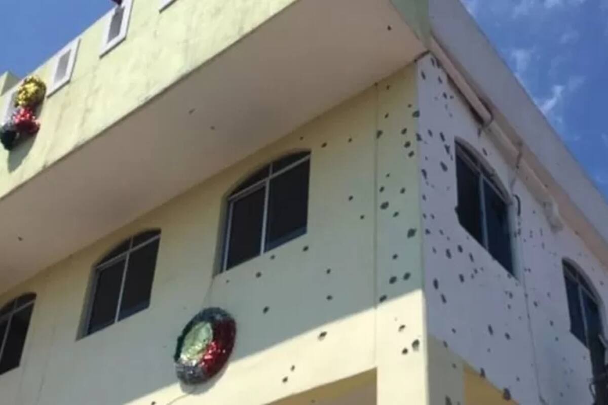 El frente de la alcaldía de San Miguel Totolapan, en el estado de Guerrero, tras ser baleado