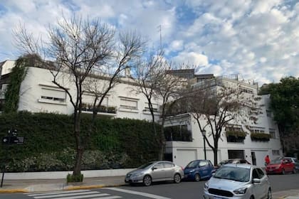 El frente de la casa de FRanco Macri que está en venta desde 2019