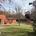 El chef que recorrió el mundo y volvió a su pueblo para montar un restaurante único en una chacra familiar