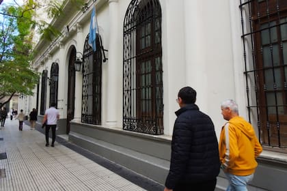 El frente del edificio.