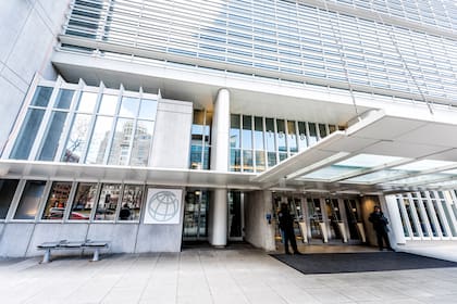 El frente del edificio principal del Banco Mundial en Washington