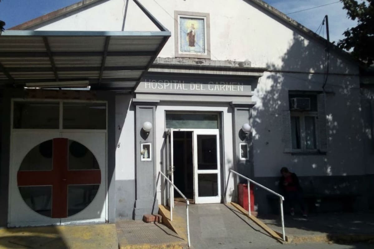 El frente del hospital municipal, donde María Muñoz fue dada por muerta el jueves pasado y donde murió hoy