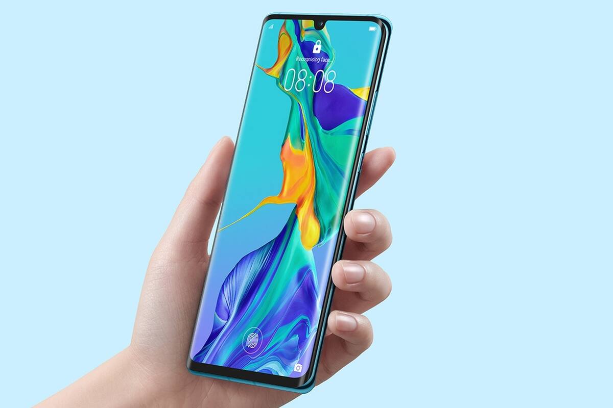 El frente del Huawei P30 Pro, con un notch mínimo y bordes curvos