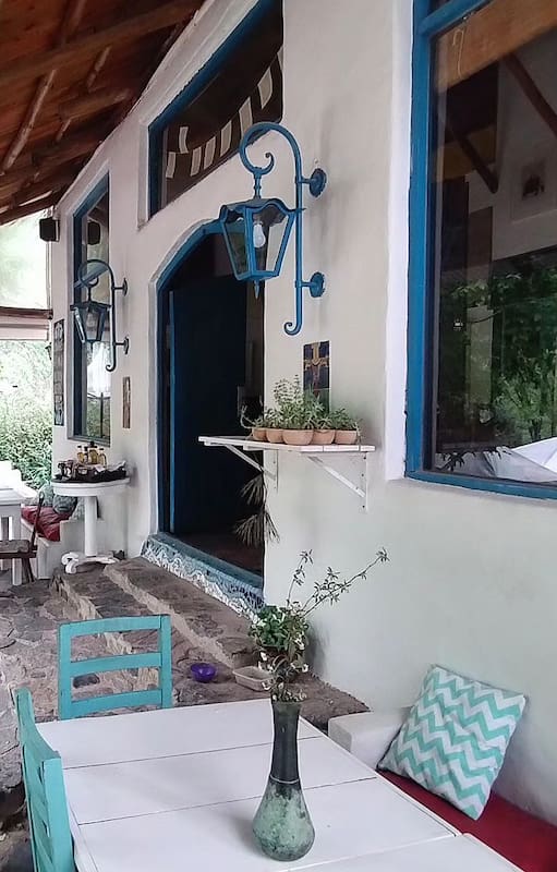 El frente del restaurante La Tasca, en Los Reartes, provincia de Córdoba.