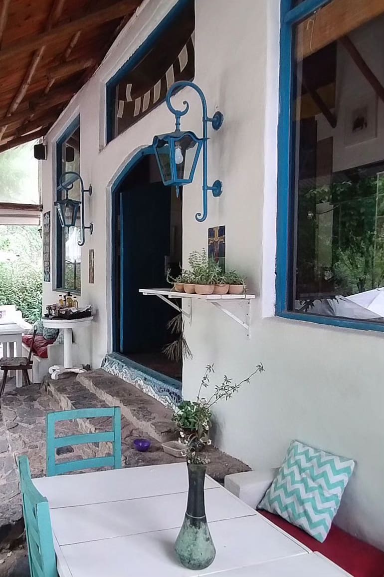 El frente del restaurante La Tasca, en Los Reartes, provincia de Córdoba.