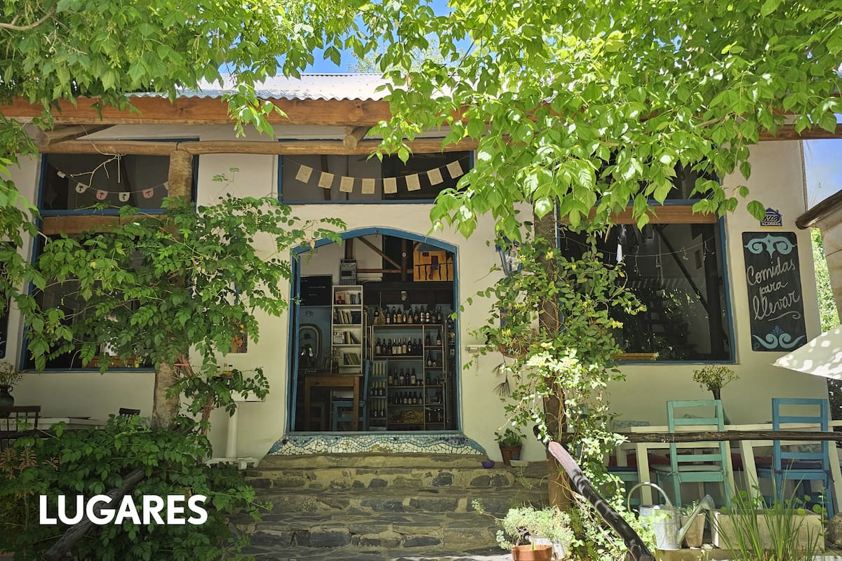 El frente del restaurante La Tasca, en Los Reartes, provincia de Córdoba.