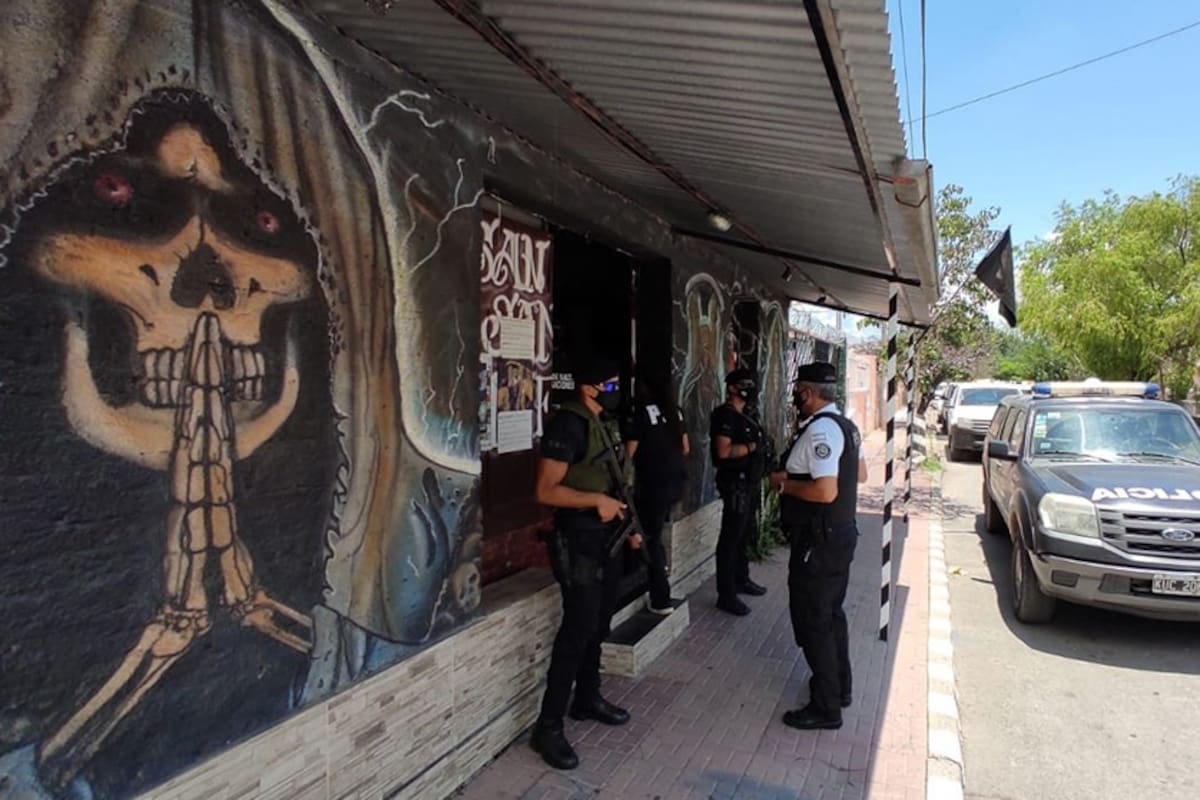 El frente del Santuario, en el macrocentro de Salta
