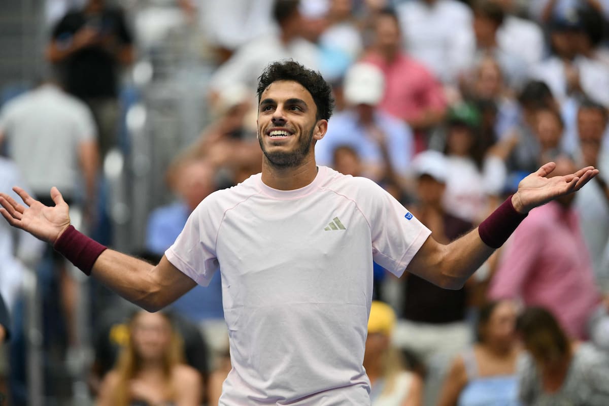 El frestejo de Francisco Cerúndolo fue sereno en proporción a la magnitud de su triunfo: no todos los días se revierte un 0-2 en sets en la cancha central del US Open contra el 10º tenista del ranking; además, Taylor Fritz era local.