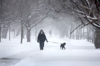 El frío dominical no se quedará atrás: a pesar de la mayor visibilidad del sol, el aire helado que ingrese por la madrugada dará como resultado un inicio del día con temperaturas bajo cero