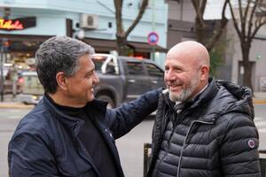 "El fue quien me invitó a sumarme al espacio en 2015, cuando el kichnerismo me perseguía por defender fiscale", recordó Wolff