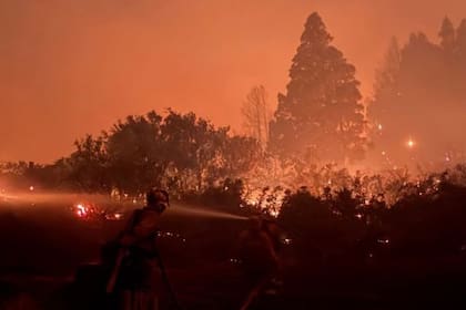 El fuego en Chubut se extendió a la Villa Lago Rivadavia