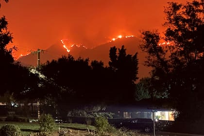 El fuego en Sierra Madre, California
