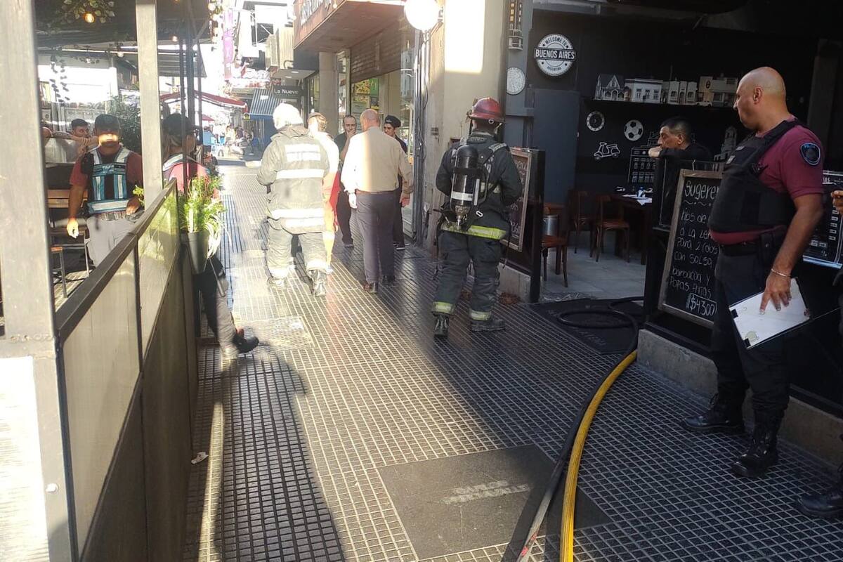 El fuego fue controlado por los bomberos voluntarios y la brigada