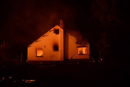 El fuego llegó a las casas