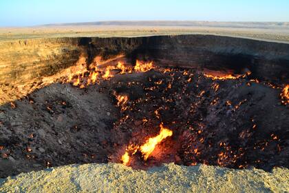 El fuego lleva más de 40 años encendido