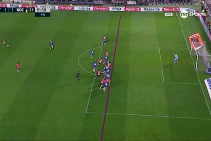 El fuera de juego sancionado en el gol anulado a Giménez, de Estudiantes