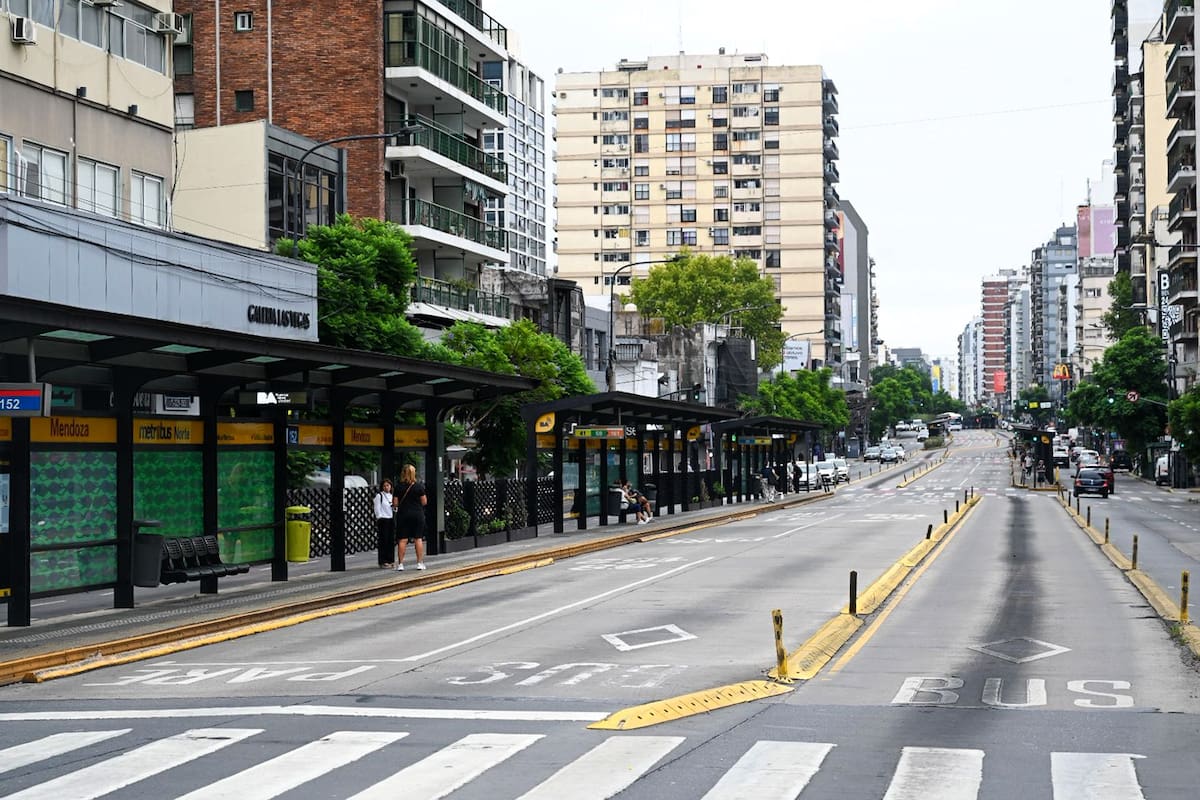 El funcionamiento de las líneas de colectivos presenta un esquema dispar durante la jornada de protesta nacional