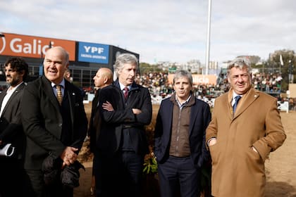 El funcionario estuvo en la pista central