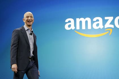 Jeff Bezos es el fundador de Amazon; en el sector hablan de una inversión de US$800 millones; "es un rumor y no hacemos comentarios sobre eso", dicen en la empresa