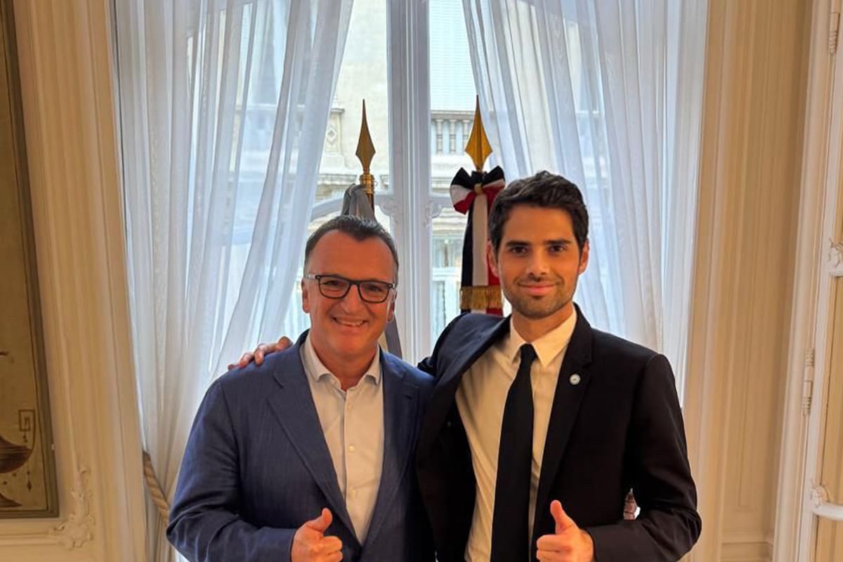 El fundador y CEO de Globant, Martín Migoya, y el embajador argentino en Francia, Ian Sielecki.