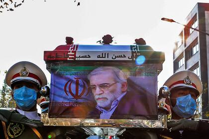 El funeral del científico nuclear iraní asesinado Mohsen Fakhrizadeh, hoy en Teherán