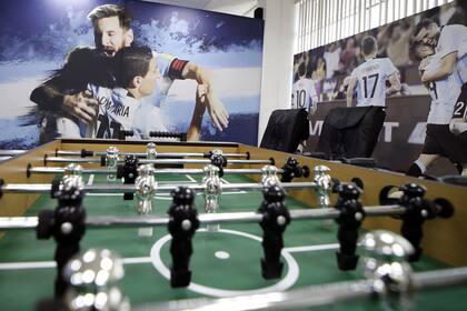 El fútbol, desde sus orígenes, fue considerado un deporte para hombres; las mujeres lo cuestionan cada vez más